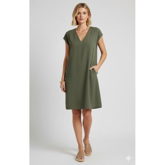 Bar III Cap Sleeve Pullover V Neckline Shift Mini Dress Olive Green Women's XS - Picture 3 of 12